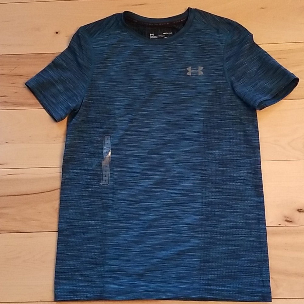 UA dri fit shirt